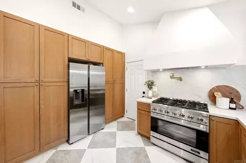 Kitchen - 1315 Barbara Dr, Vista, CA 92084 photo 3 of 4