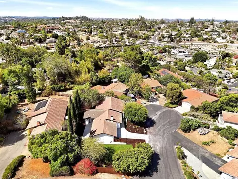 View/Area - 1315 Barbara Dr, Vista, CA 92084 photo 5 of 5