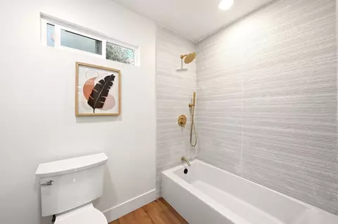 Bath - 1315 Barbara Dr, Vista, CA 92084 photo 2 of 5