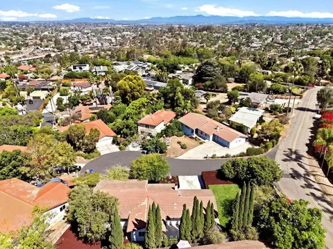 View/Area - 1315 Barbara Dr, Vista, CA 92084 photo 2 of 5