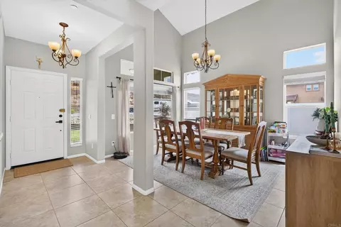 Entry Way - 13049 Laurel Canyon Rd, Lakeside, CA 92040 photo 1 of 11