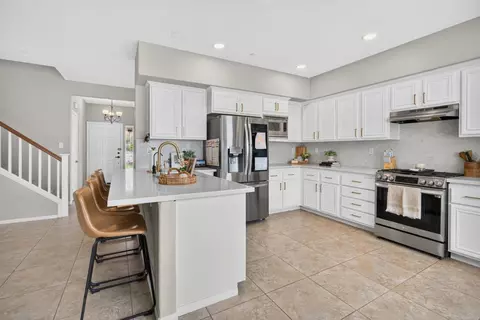 Kitchen - 13049 Laurel Canyon Rd, Lakeside, CA 92040 photo 2 of 6