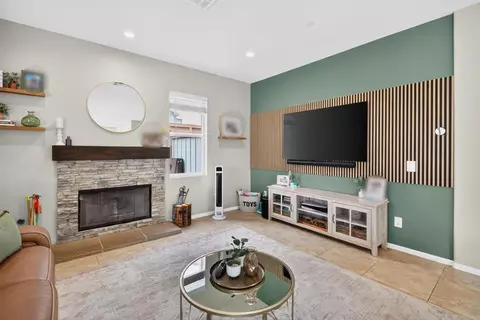 Living - 13049 Laurel Canyon Rd, Lakeside, CA 92040 photo 1 of 3