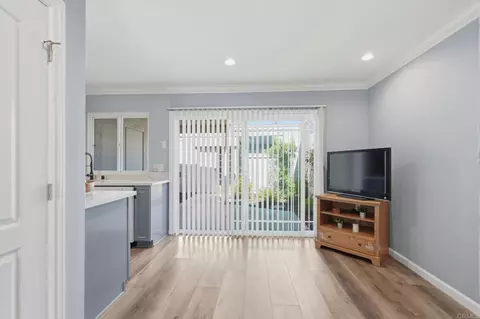 Living - 9416 Carlton Oaks Dr #B, Santee, CA 92071 photo 2 of 2