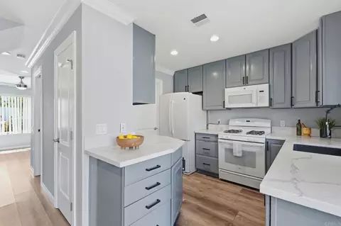 Kitchen - 9416 Carlton Oaks Dr #B, Santee, CA 92071 photo 1 of 2