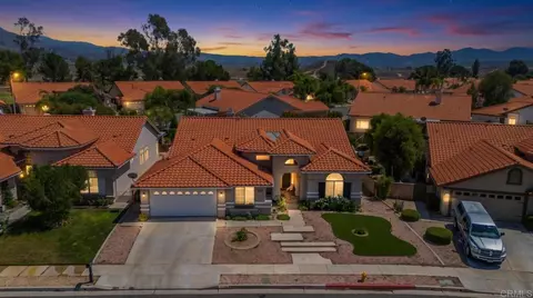 View/Area - 1999 Pecan Tree St, Hemet, CA 92545 photo 2 of 6