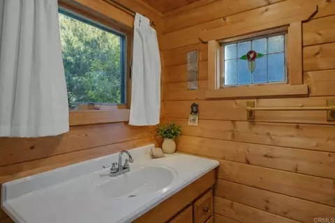 Bath - 964 Chapin Dr, Julian, CA 92036 photo 1 of 2