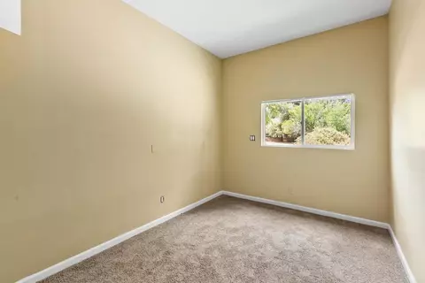 Bedroom - 28930 Oak Ln, Pine Valley, CA 91962 photo 2 of 3