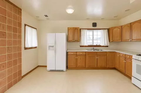 Kitchen - 1437 Shasta Way, Boulevard, CA 91905 photo 1 of 4