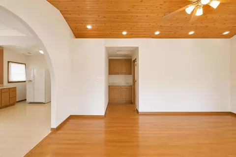 Living - 1437 Shasta Way, Boulevard, CA 91905 photo 3 of 6