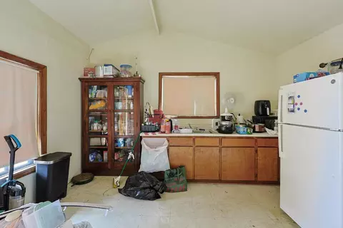 Kitchen - 1437 Shasta Way, Boulevard, CA 91905 photo 3 of 4