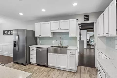 Kitchen - 9535 Lakeview Dr, La Mesa, CA 91942 photo 3 of 6