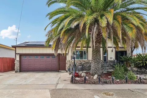Exterior - 9535 Lakeview Dr, La Mesa, CA 91942 photo 13 of 13