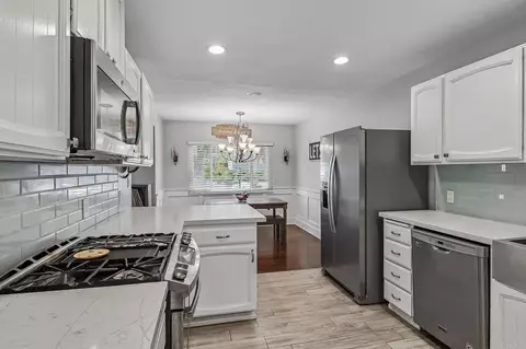 Kitchen - 9535 Lakeview Dr, La Mesa, CA 91942 photo 2 of 6