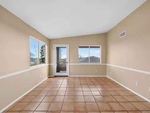 Living - 553 Hygeia, Encinitas, CA 92024 photo 15 of 16