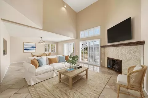 Living - 553 Hygeia, Encinitas, CA 92024 photo 2 of 16