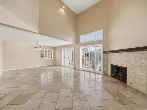 Living - 553 Hygeia, Encinitas, CA 92024 photo 13 of 16