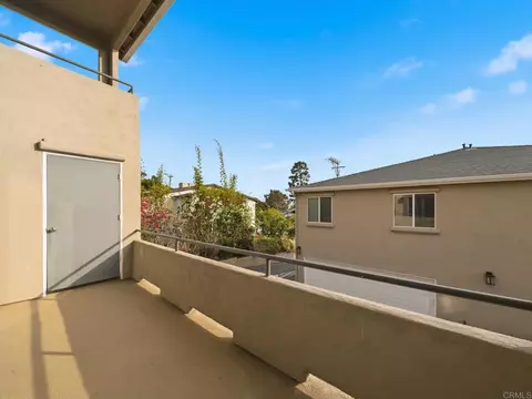 Exterior - 553 Hygeia, Encinitas, CA 92024 photo 2 of 12