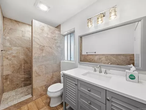 Bath - 553 Hygeia, Encinitas, CA 92024 photo 1 of 3