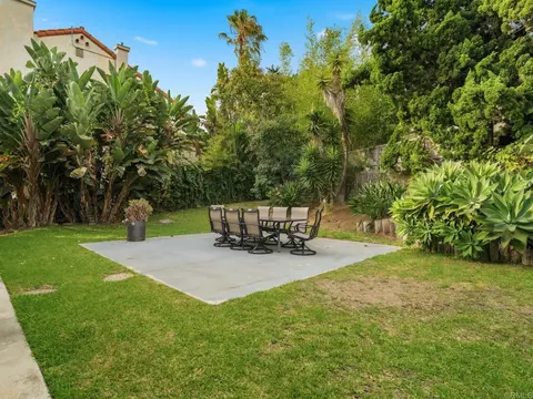 Exterior - 553 Hygeia, Encinitas, CA 92024 photo 8 of 12