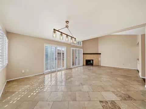 Living - 553 Hygeia, Encinitas, CA 92024 photo 6 of 16