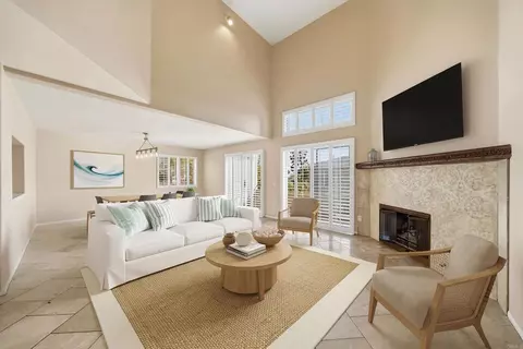 Living - 553 Hygeia, Encinitas, CA 92024 photo 4 of 16