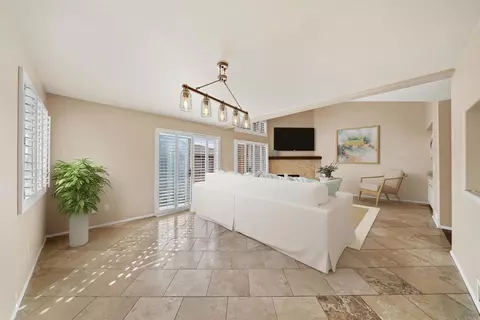 Living - 553 Hygeia, Encinitas, CA 92024 photo 3 of 16