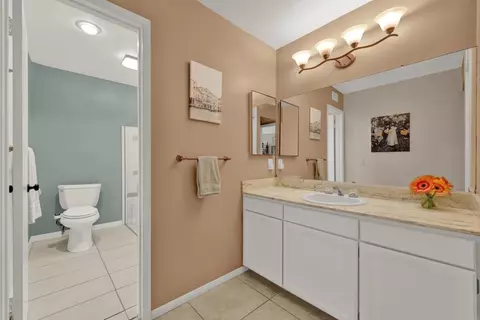 Bath - 1402 Big Red Rd, Alpine, CA 91901 photo 3 of 6