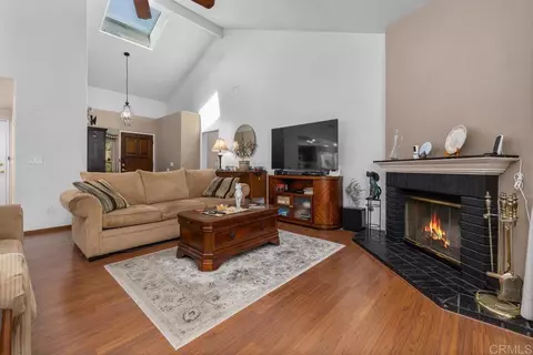 Living - 346 Hunter Ct, Alpine, CA 91901 photo 2 of 3