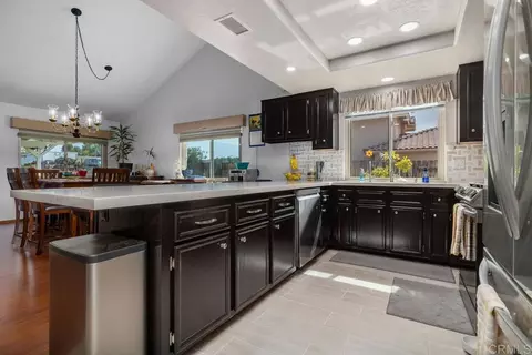 Kitchen - 346 Hunter Ct, Alpine, CA 91901 photo 4 of 5