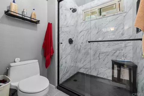 Bath - 346 Hunter Ct, Alpine, CA 91901 photo 2 of 3