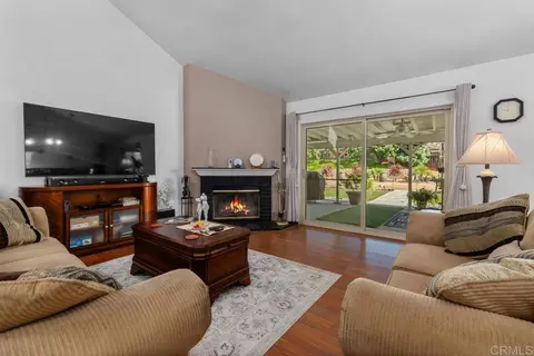 Living - 346 Hunter Ct, Alpine, CA 91901 photo 1 of 3