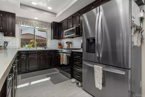 Kitchen - 346 Hunter Ct, Alpine, CA 91901 photo 3 of 5