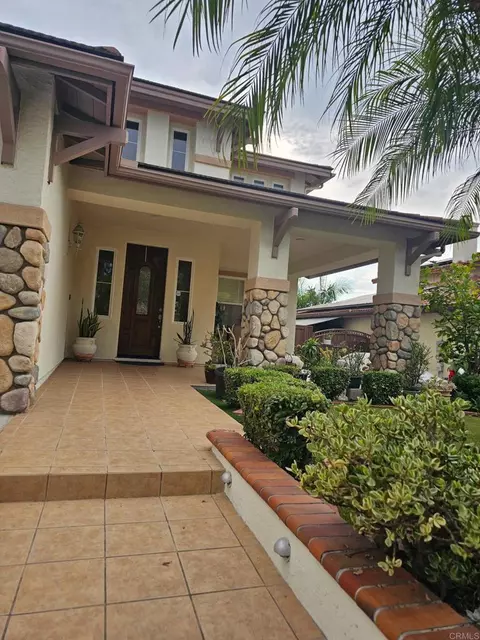 Exterior - 1142 Pacifica Ave, Chula Vista, CA 91913 photo 5 of 6