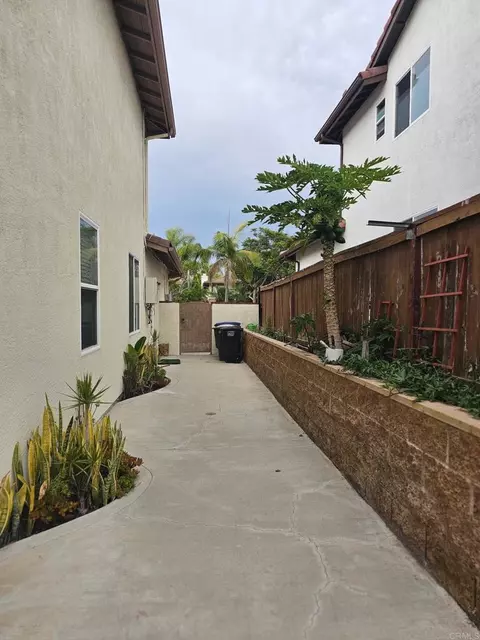 Exterior - 1142 Pacifica Ave, Chula Vista, CA 91913 photo 4 of 6