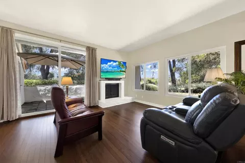 16130 Avenida Venusto #24, San Diego, CA 92128