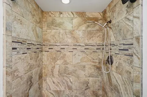 Bath - 8218 Valley View Trl, Pine Valley, CA 91962 photo 4 of 9