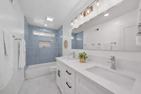 Bath - 9306 Hollyhock Rd, Spring Valley, CA 91977 photo 2 of 6