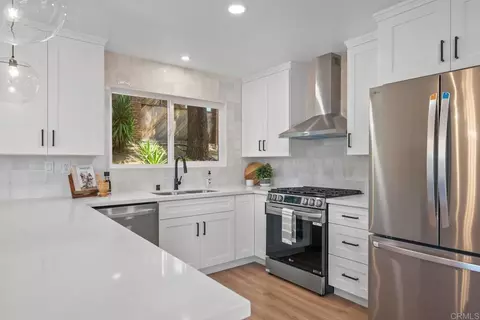 Kitchen - 9306 Hollyhock Rd, Spring Valley, CA 91977 photo 5 of 7
