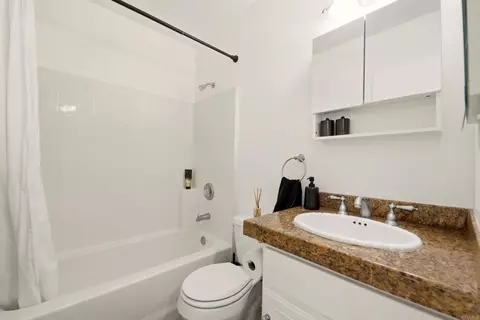 Bath - 5931 Howell Dr #7, La Mesa, CA 91942 photo 1 of 1