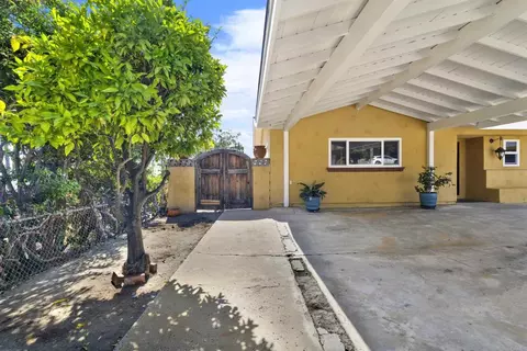 Exterior - 4324 Miriam Pl, La Mesa, CA 91941 photo 5 of 14