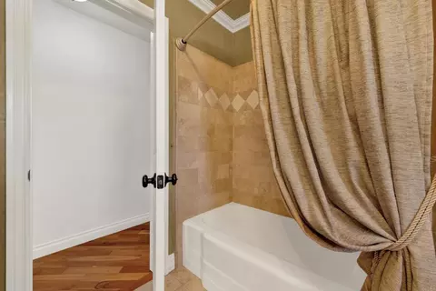 Bath - 4324 Miriam Pl, La Mesa, CA 91941 photo 4 of 5