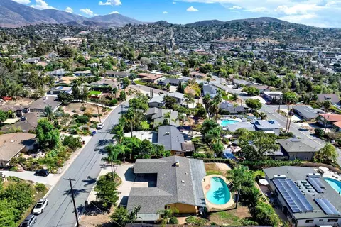 View/Area - 4324 Miriam Pl, La Mesa, CA 91941 photo 3 of 5