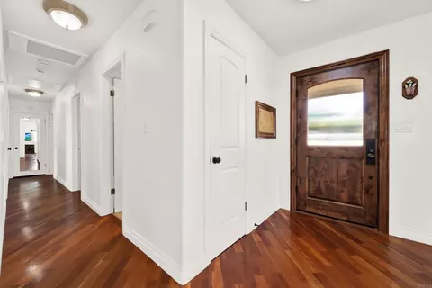 Entry Way - 4324 Miriam Pl, La Mesa, CA 91941 photo 4 of 5