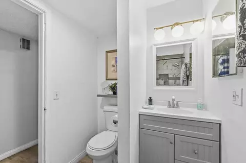 Bath - 646 El Rancho Dr, El Cajon, CA 92019 photo 2 of 7