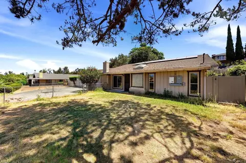Exterior - 711 De Luz Rd, Fallbrook, CA 92028 photo 5 of 9