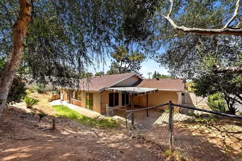 Exterior - 711 De Luz Rd, Fallbrook, CA 92028 photo 4 of 9
