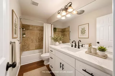 Bath - 711 De Luz Rd, Fallbrook, CA 92028 photo 3 of 6
