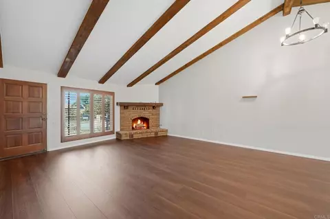 Living - 711 De Luz Rd, Fallbrook, CA 92028 photo 4 of 6