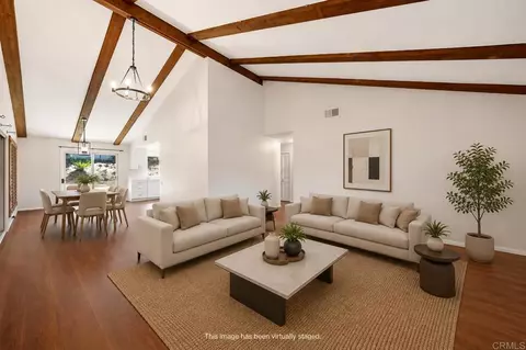Living - 711 De Luz Rd, Fallbrook, CA 92028 photo 2 of 6